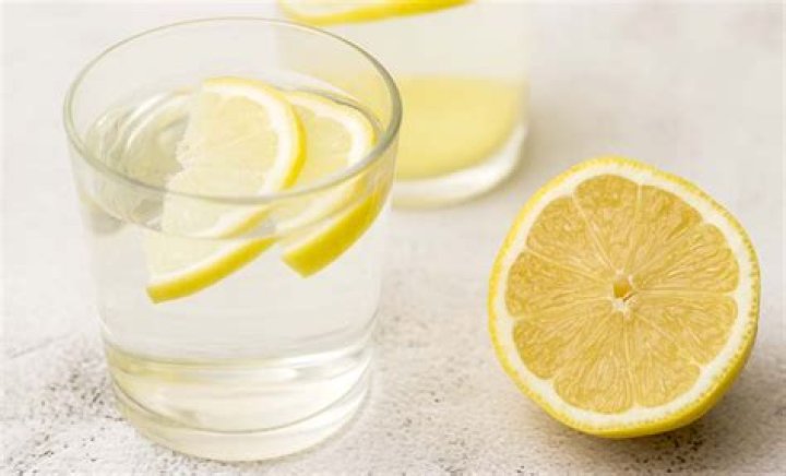Is it good to drink cold lemon water in the morning?