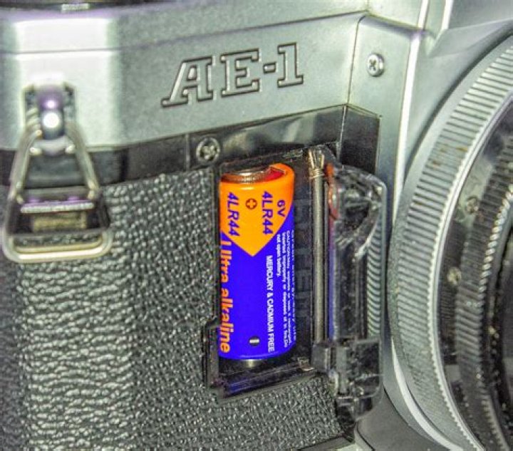 What battery does a Canon 500D use?