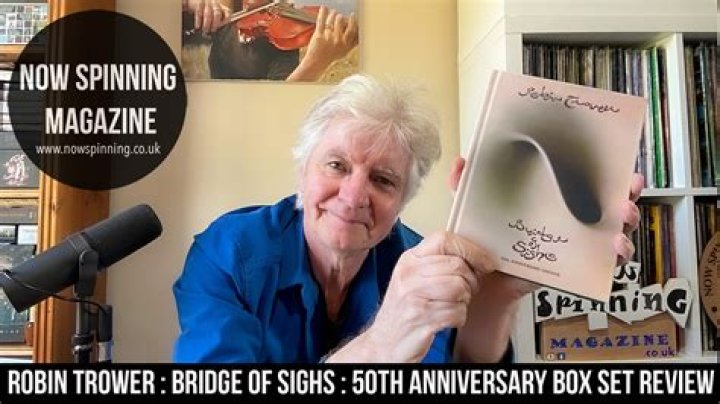 What effects does Robin Trower use on Bridge of Sighs?